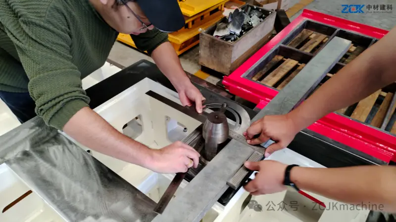 ZCJK သည် ဆော်ဒီဖောက်သည်တစ်ဦးထံ တိကျသေချာသောမှိုများကို ပေးပို့သည်။